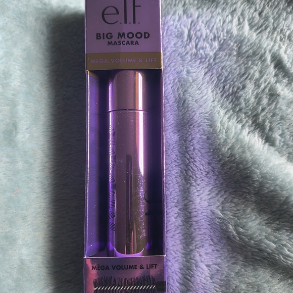 e.l.f. Big Mood Mascara in Purple - Picture 1 of 1